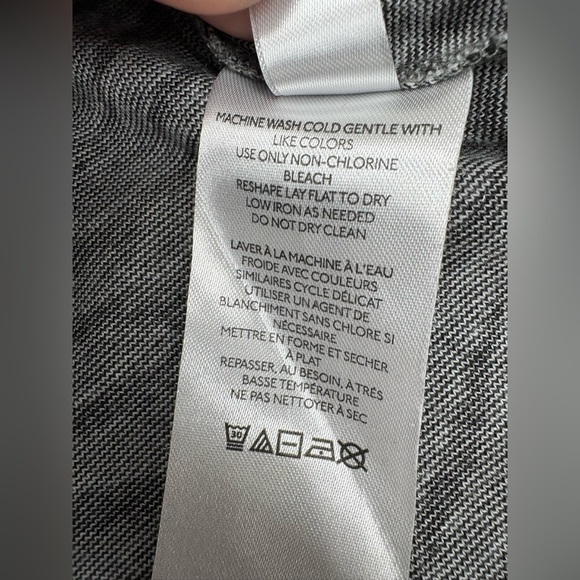 Maeve Anthropologie Top Women’s Sz M Zebra Animal Print V Neck Soft Knit Sexy - Picture 11 of 12